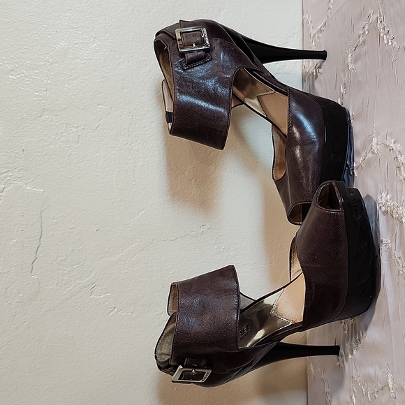 Micheal Kors Heidi Platform Heels - Picture 3 of 8